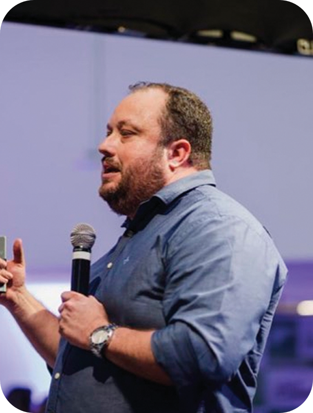 Diretor da GMSER fazendo um palestra