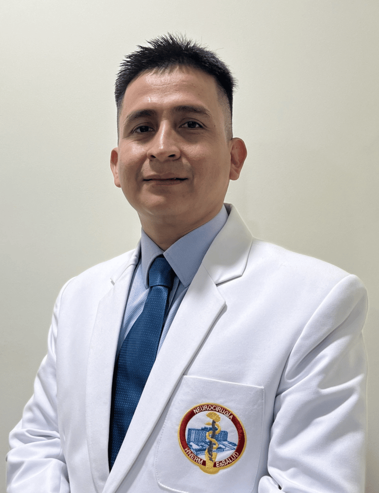 El Dr. David Tafur, médico neurocirujano, está a listo para resolver las preguntas de sus pacientes