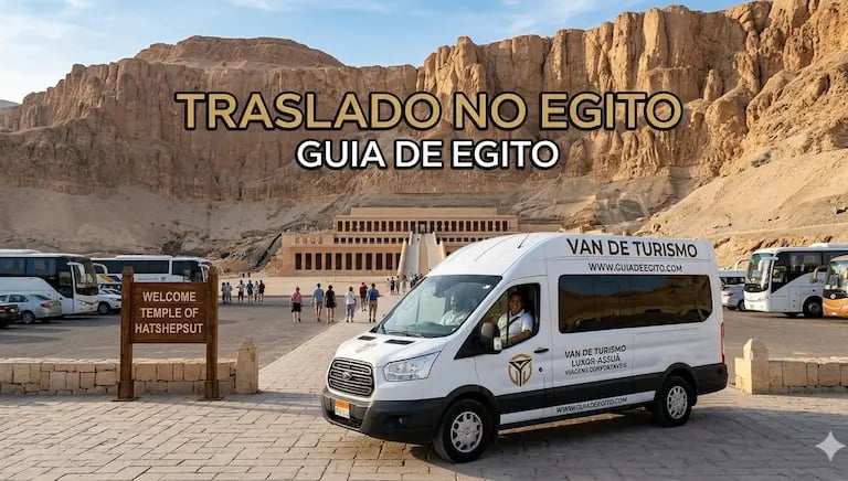 an de turismo moderna da Guia de Egito estacionada no pátio do Templo de Hatshepsut em Luxor. Serviço de traslado privativo 