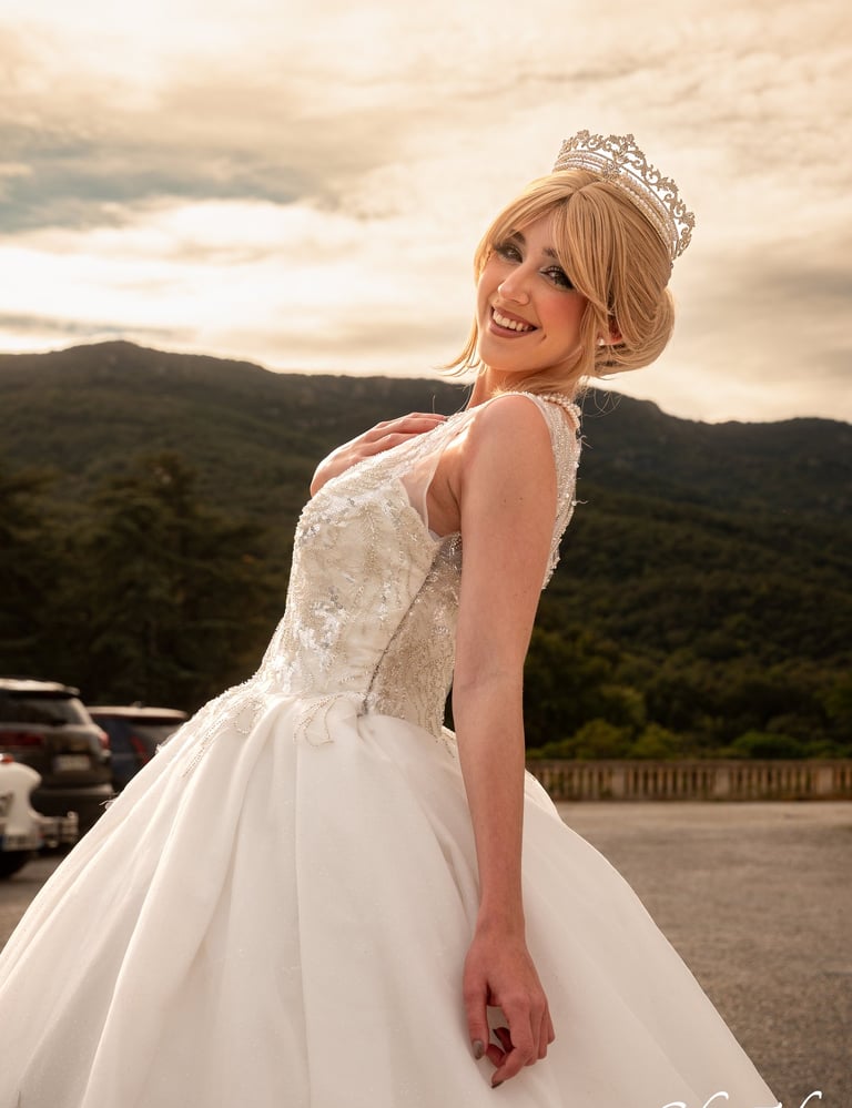 photo en lumiere naturelle d'une heureuse marié apres son mariage a perpignan 66