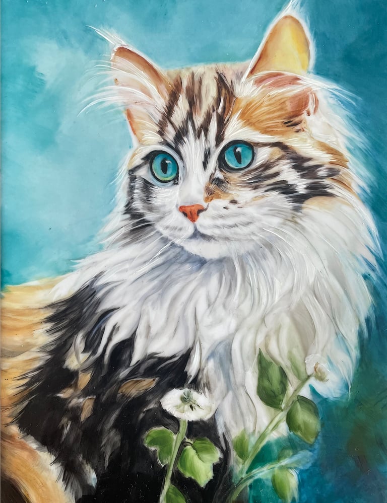 Gatto dipinto su porcellana