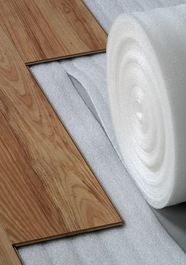 pose flottante, lames stratifiées, sol clipsable, sous-couche isolante, rouleau mousse