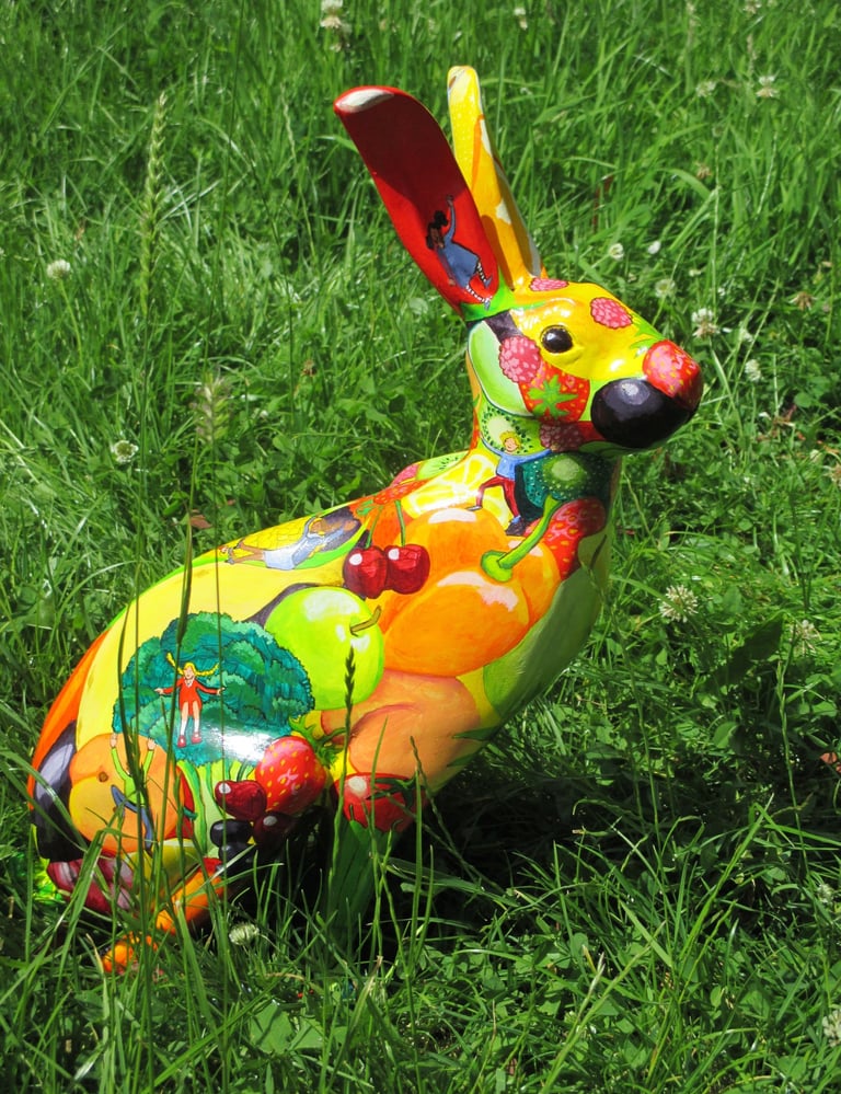 Hare sculpture decorated with fruit and vegetables by Laura Fearn