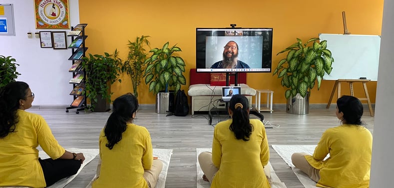 image for online class of hathavidya traditional school of yoga