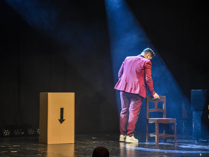 (R)evolution — Detall de l'espectacle