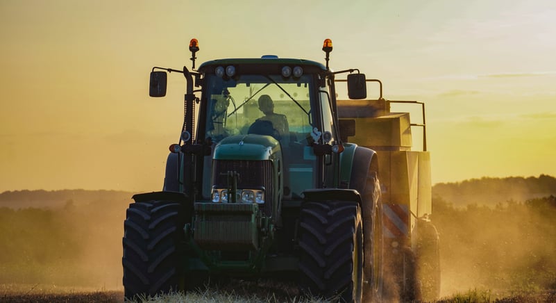 Ensemble tracteur et presse carré 2023