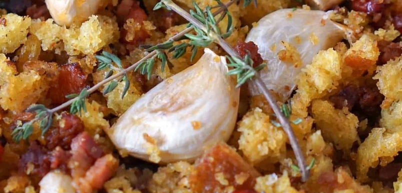 spaanse ontbijt gerecht migas