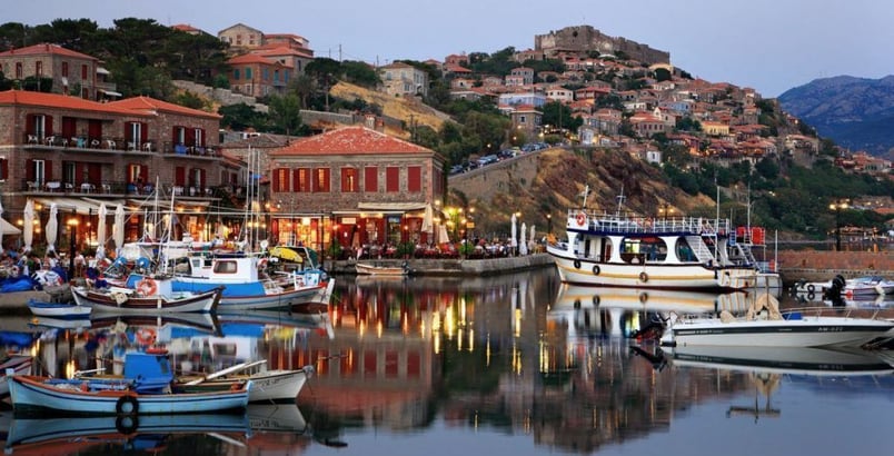 A view of Mithymna with the medieval castle of Molyvos. 