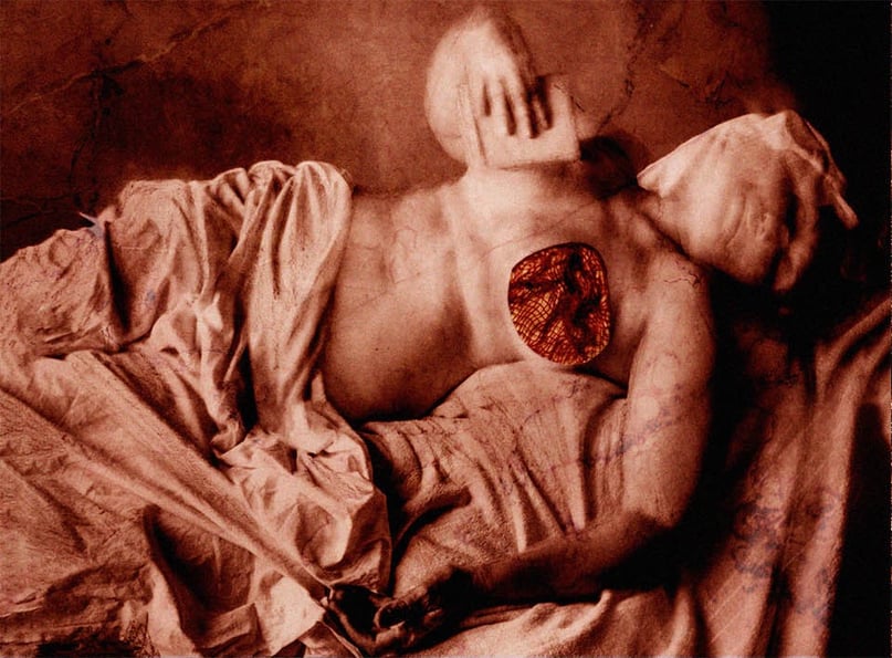imagens de esculturas clássicas de mulheres produzidas a partir do reflexo em fragmentos de espelho