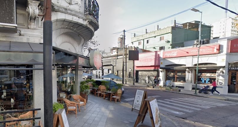 Zona de bares, cafés y espectáculos
