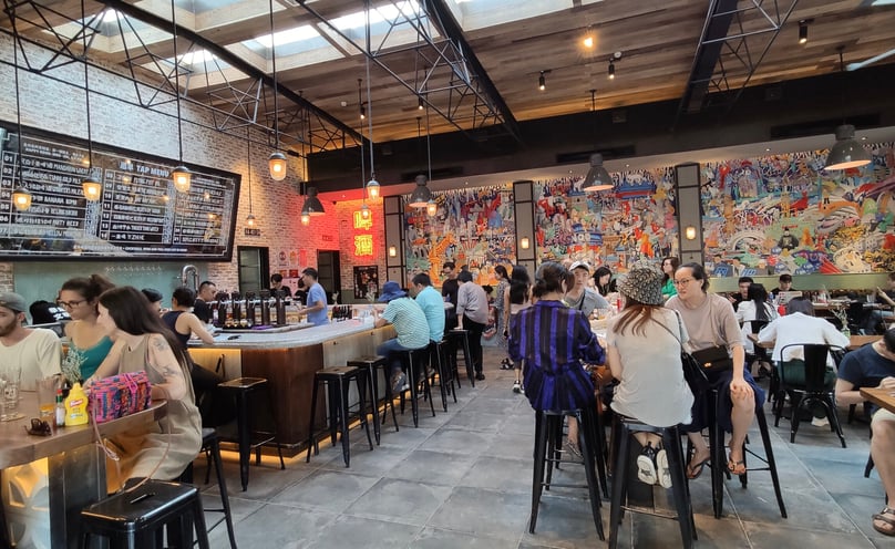 leon art mural jing A brewery