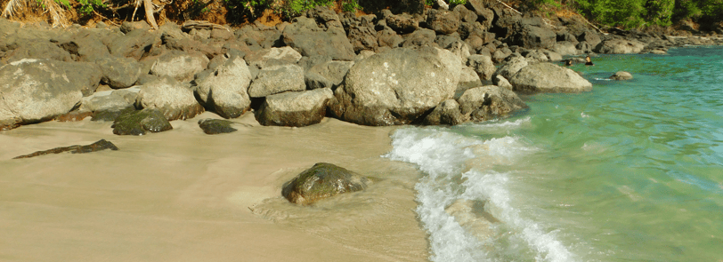 praia em manuel antonio costa rica
