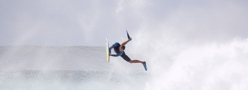 Bodyboarder captured mid-action, honoring Tom Morey’s innovation on bodyboardingart.com