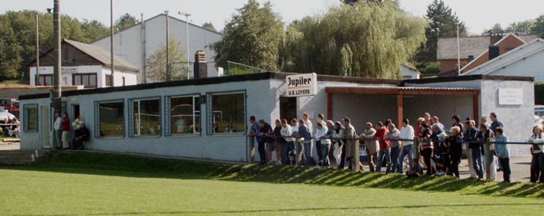 Ancienne buvette du Foot à Loyers-namur