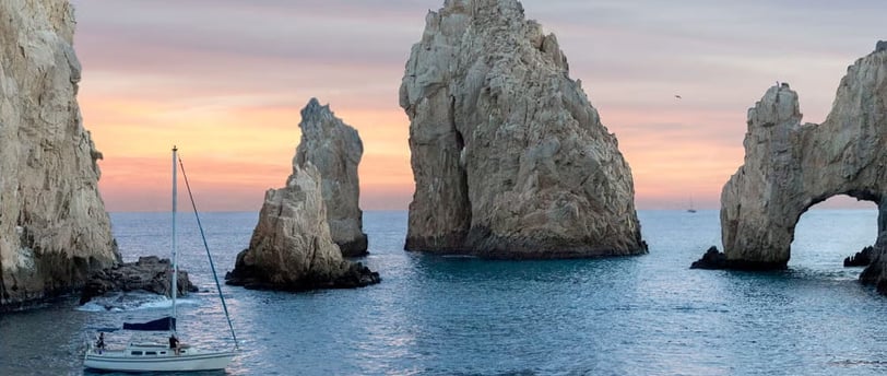 Atardecer en velero en Los Cabos