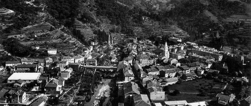 Le Cheylard, vue générale aérienne.