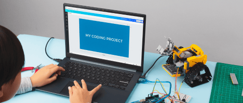 kids doing coding