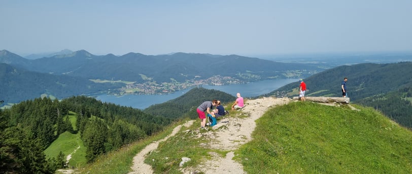 Aussicht von der Baumgartenschneid auf den Tegernsee