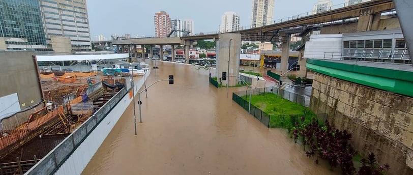 Avenida Anhaia Mello — Foto: Rodrigo Rodrigues - G1