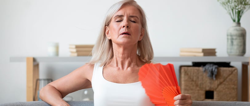 Mulher idosa com menopausa