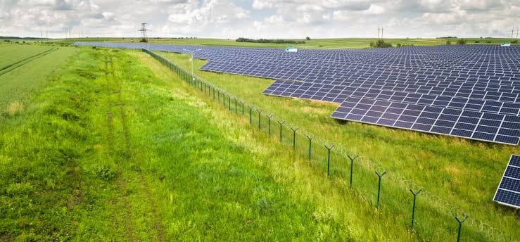 Adani Green Energy and TotalEnergies Forge $444 Million Partnership to Propel India's Solar Energy E