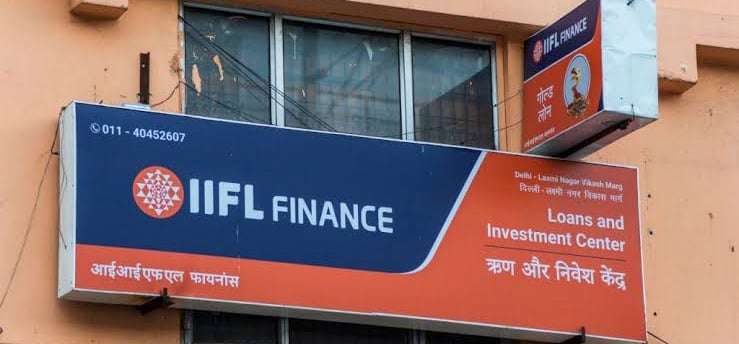 IIFL Finance Stock Surges 12% as RBI Lifts Gold Loan Restrictions: Key Insights for Investors