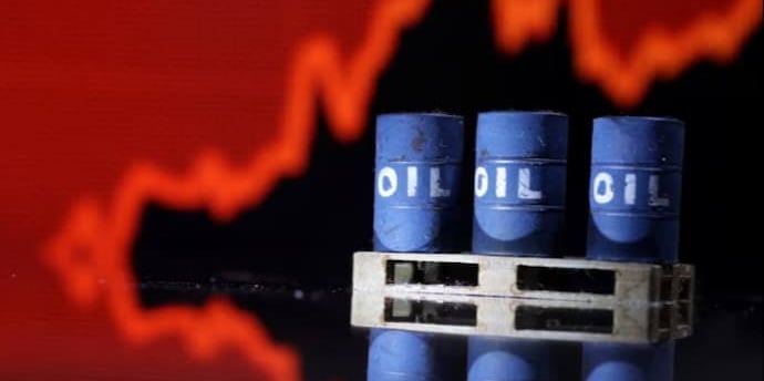 Oil Prices Surge Amid Middle East Tensions: Iran’s Missile Strike on Israel Fuels Market Volatility