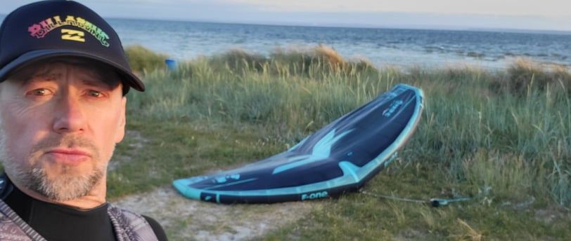 Pucka Bay F-one wingfoil set in the back learning on my own