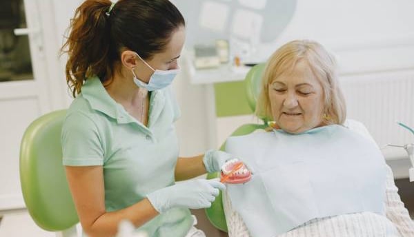 Advantages of Removable Dentures