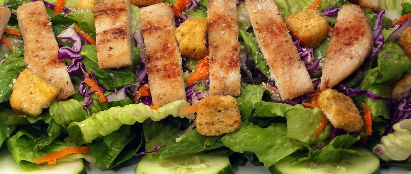 ensalada césar con pollo