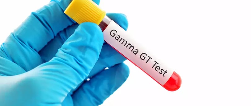 GGT testi, karaciğer fonksiyonlarını ve safra yollarının sağlığını değerlendirmek için kullanılan önemli bir kan testidir.