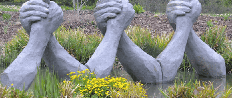 Sculpture photographiée dans le parc Caillebote