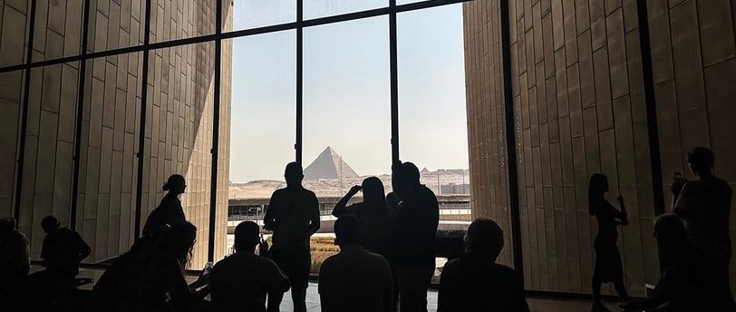 Vue depuis le grand musée égyptien