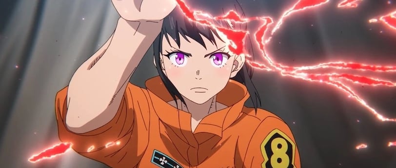 Personagem Fire Force uniforme laranja número 8 controlando chamas vermelhas terceira temporada.