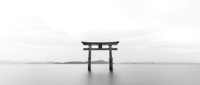 Japan Torii Shinto im Meer