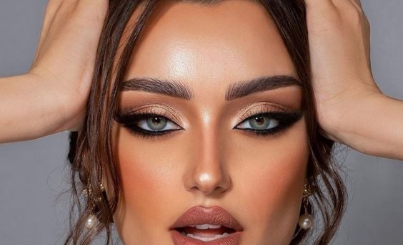 makeup bold