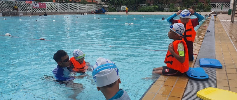 swimming lessons at bishan swimming complex