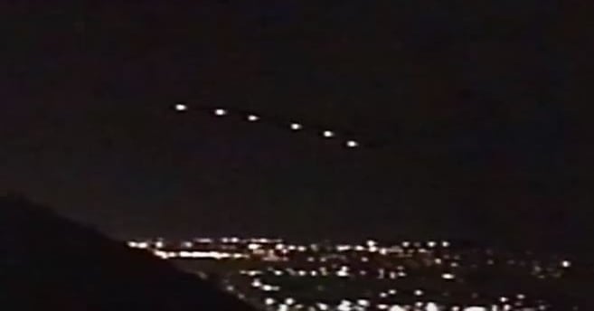Pontos de luzes no céu do Arizona