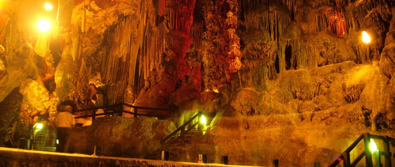 foto da gruta são miguel em Gibraltar