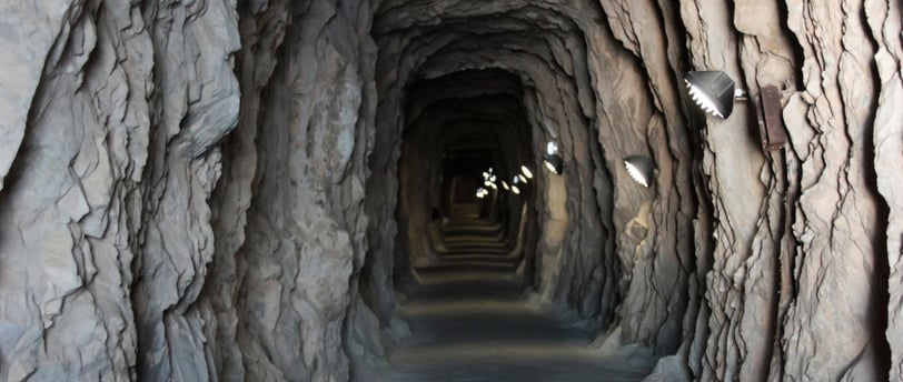 Foto do grande tunel em Gibraltar