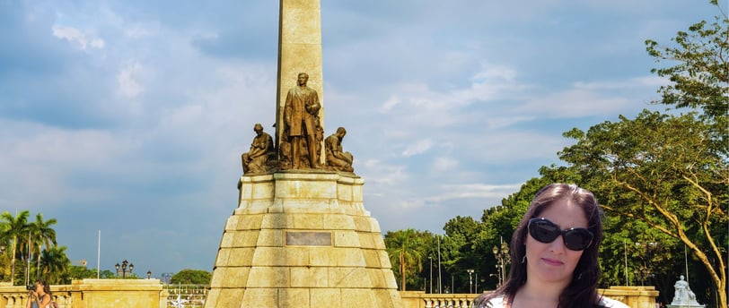 foto da autora no parque rizal em manila filipinas