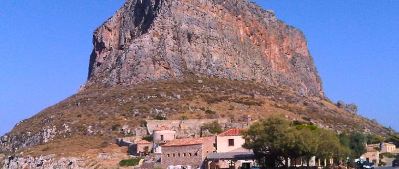 Vista da montanha em Monemvasia.