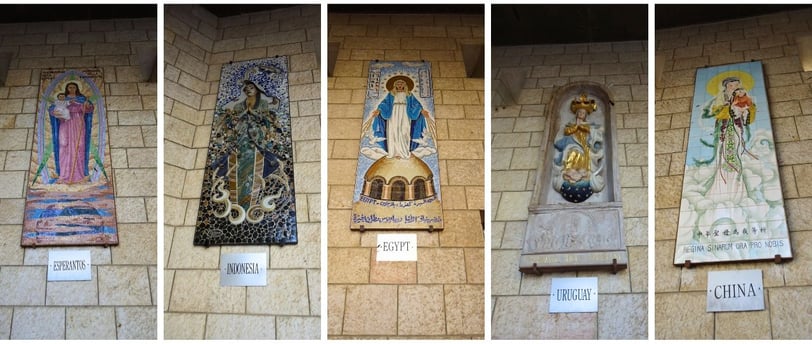 Mosaicos internacionais na fachada da Basílica da Anunciação em Nazaré, logo na entrada.