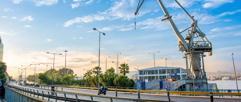 Foto do porto de Piraeus, Grécia.