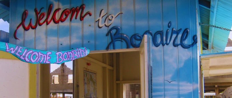 post sign welcome to bonaire