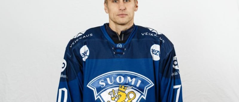 Valtteri Filppula suomen maajoukkue paidassa