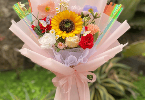 Buket bunga, buket uang 5000, buket snack, buket satin, dan buket wisuda dari toko buket terdekat harga murah terjangkau