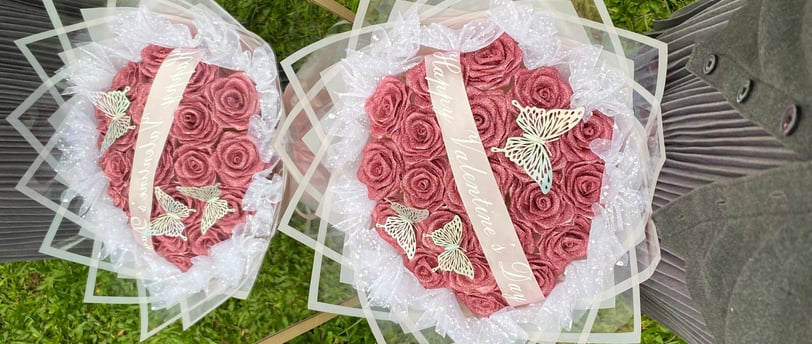 Buket bunga, buket uang 5000, buket snack, buket satin, dan buket wisuda dari toko buket terdekat harga murah terjangkau