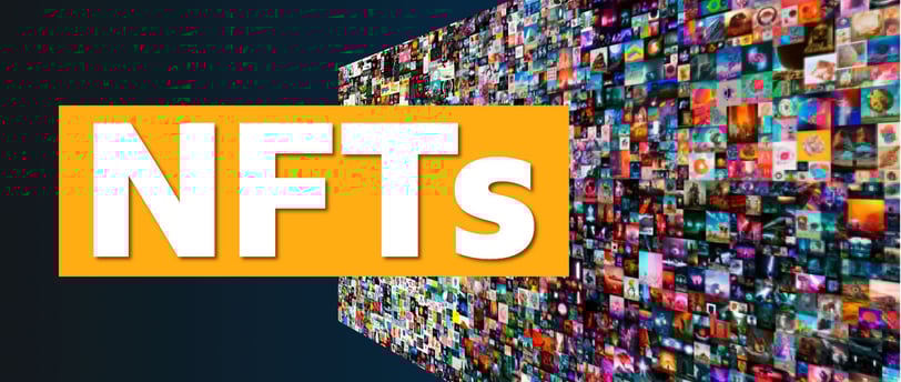 Imagem ilustrativa escritos nfts de branco e fundo laranja com um mosaico de imagens,s variadas