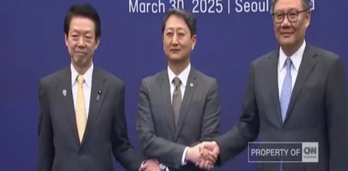 Bersatunya tiga negara Asia Timur (Tangkap Layar youtube CNN Indonesia)